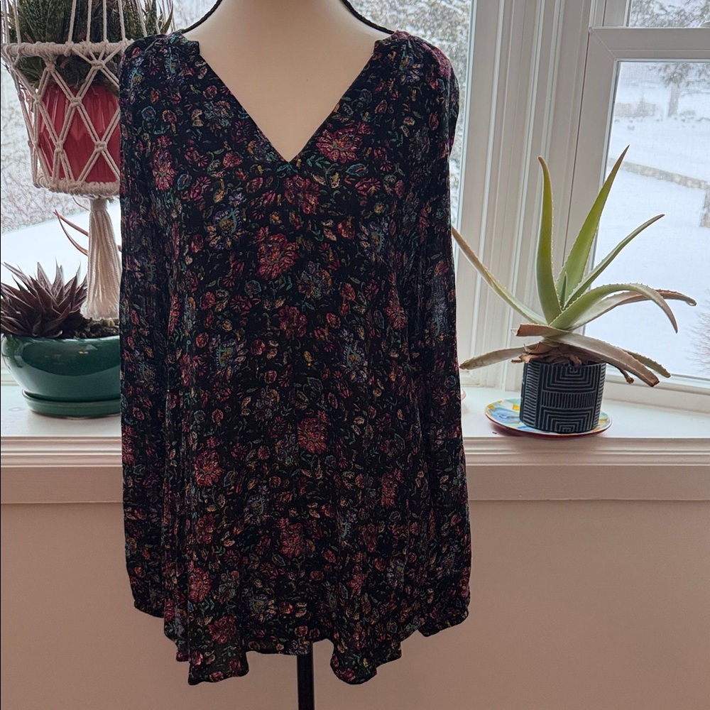 Fat Face women’s v neck floral blouse